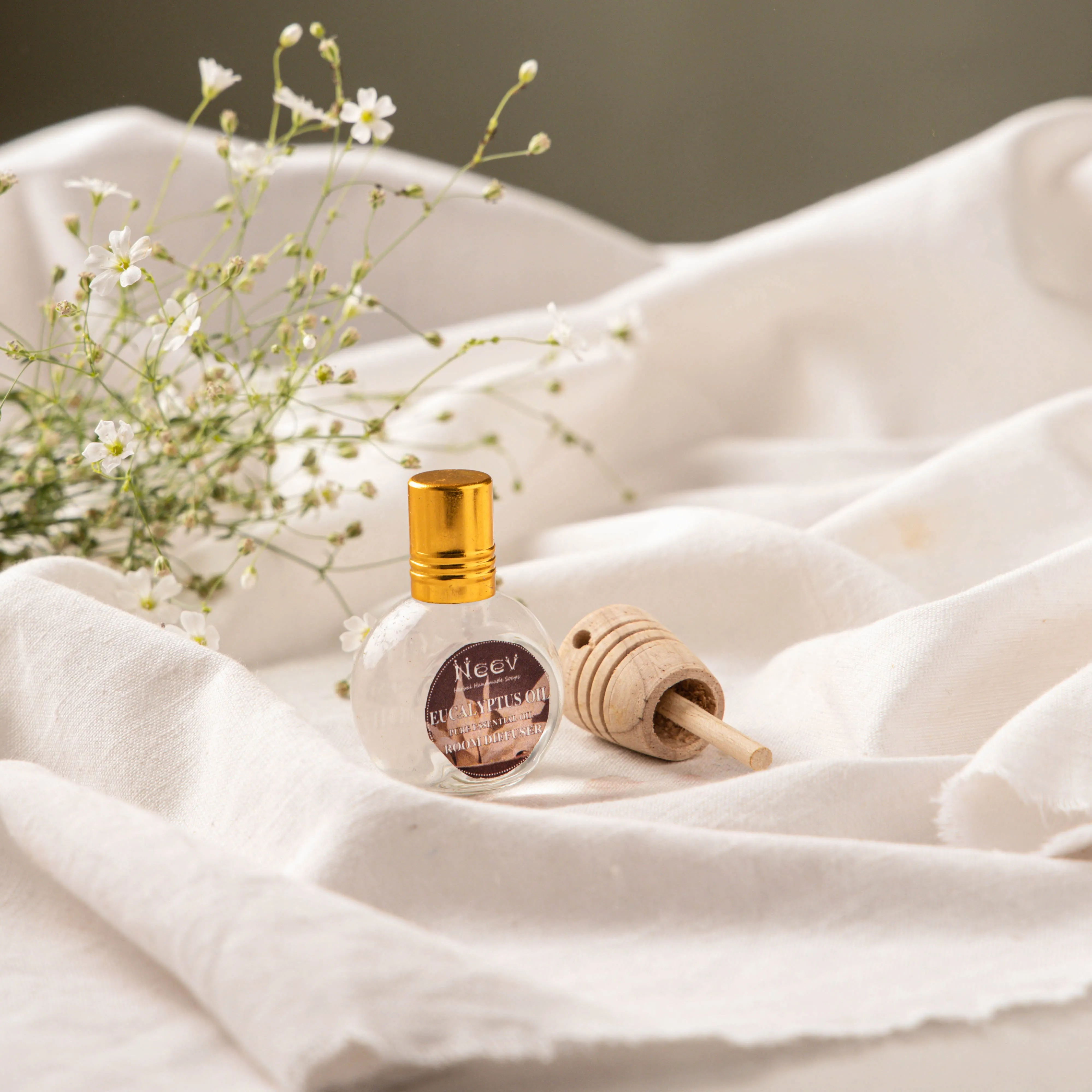 "Eucalyptus Oil Room Diffuser Cooling and Refreshing"